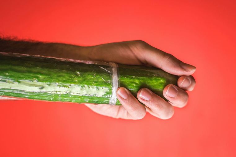 Frenulo: come stimolare la zona erogena maschile n°1